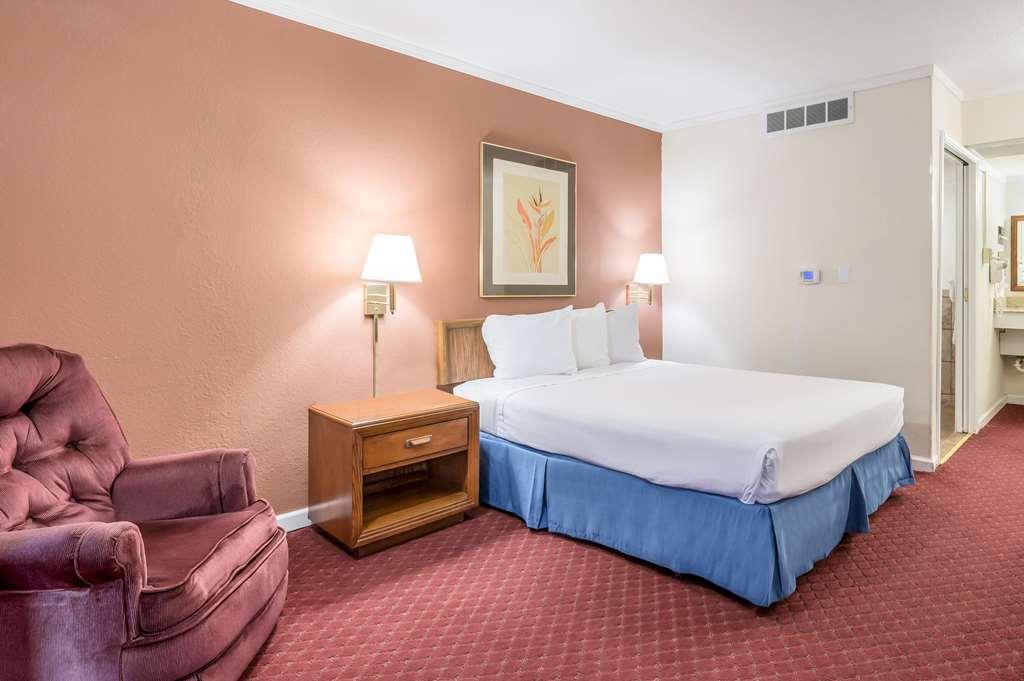 Americas Best Value Inn St. Joseph At I-29 Kamer foto