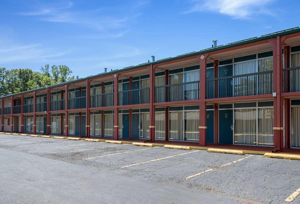Americas Best Value Inn St. Joseph At I-29 Buitenkant foto