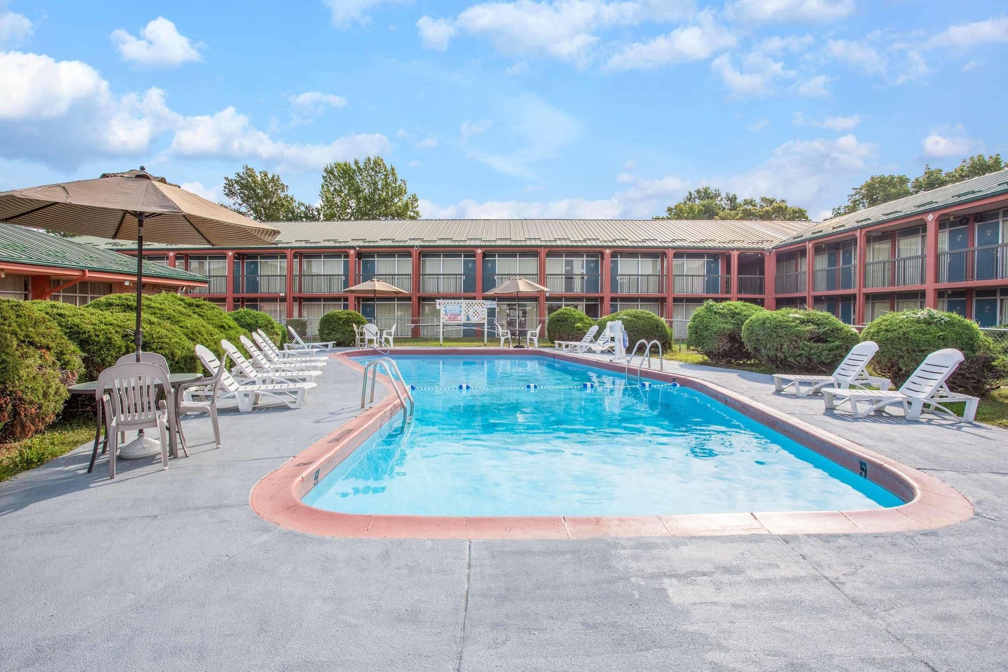 Americas Best Value Inn St. Joseph At I-29 Buitenkant foto