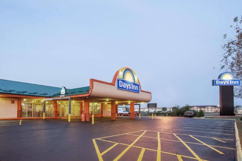 Americas Best Value Inn St. Joseph At I-29 Buitenkant foto