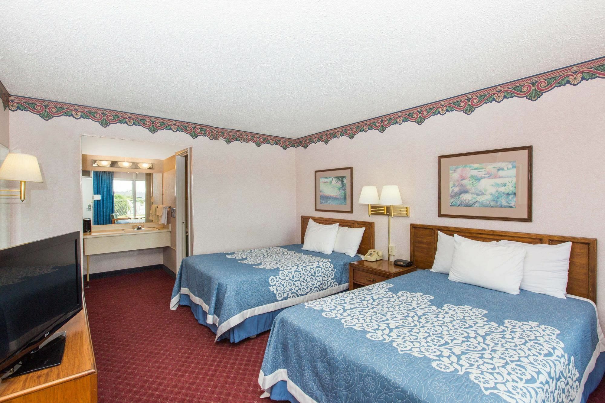Americas Best Value Inn St. Joseph At I-29 Buitenkant foto